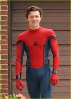 What is tom hollands favorite spider-man suit?