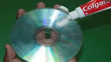 Does toothpaste fix dvd scratches?