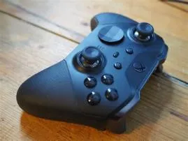 How long does the elite 2 controller last?