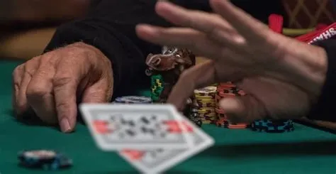 what makes a good poker player