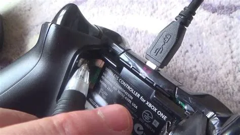 Can i use my phone charger to charge my xbox one controller