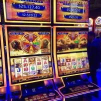 What are the odds of winning vegas slots?