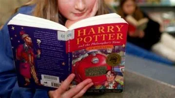 Can a 15 year old read harry potter?