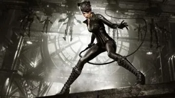 Is catwoman in arkham origins game?