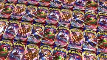Does every pokémon pack have a rare?