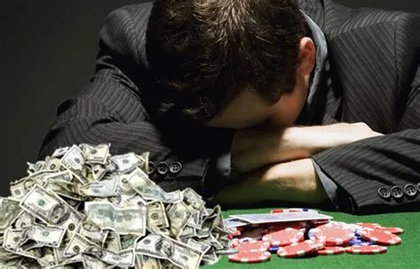 How much money do people lose when gambling
