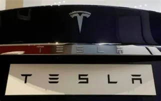 How much stake does tencent have in tesla?
