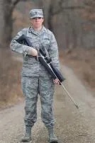 Can females be army snipers?