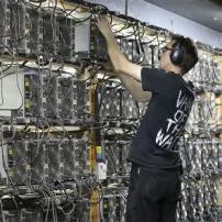 Can bitcoin survive without mining?