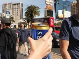 Can you walk with alcohol in vegas?