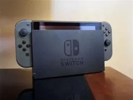 Does the switch get hot when docked?