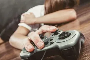 Can the online games lead to depression?