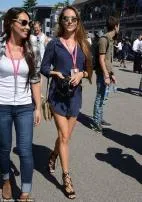 What do you wear to a f1 race?