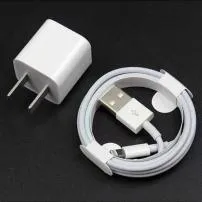 Does iphone 14 come with charger?