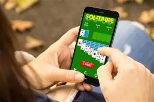 Does playing solitaire improve brain function?