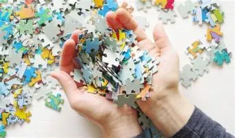 What are the benefits of doing jigsaw puzzles for adults?