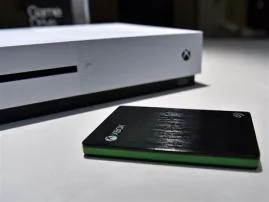 How to install ssd on xbox one?