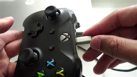 How do i connect my xbox controller to my computer if it wont connect