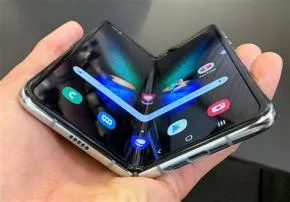 How many times can you fold the galaxy fold?