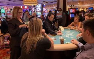 How much do blackjack dealers get paid in vegas?