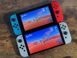What is the difference between nintendo switch and nintendo switch oled?
