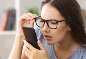 Does phone affect eyesight?