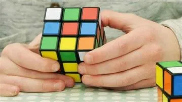 What is the benefits of playing rubiks cube?